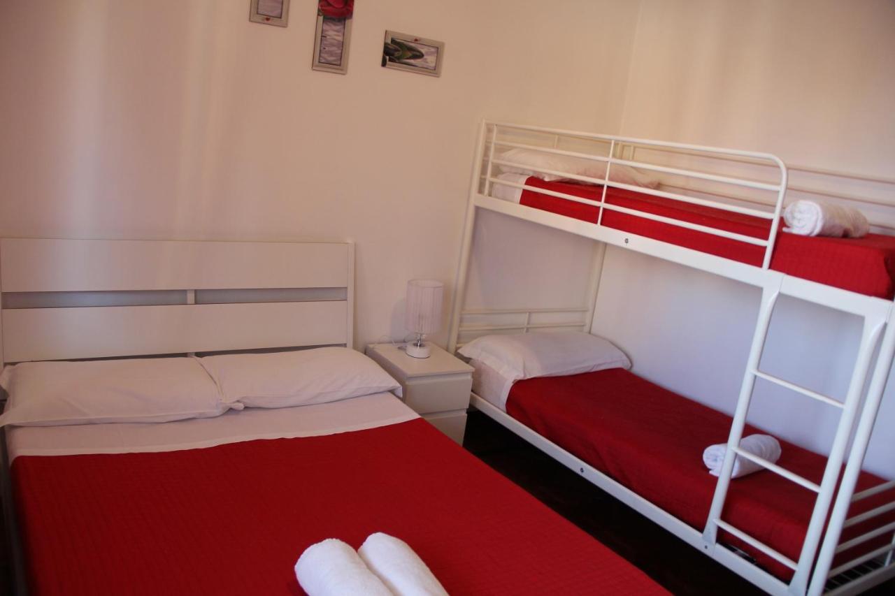 Domus Vatican Holiday's Bed and breakfast