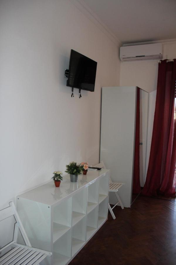 Domus Vatican Holiday's Bed and breakfast
